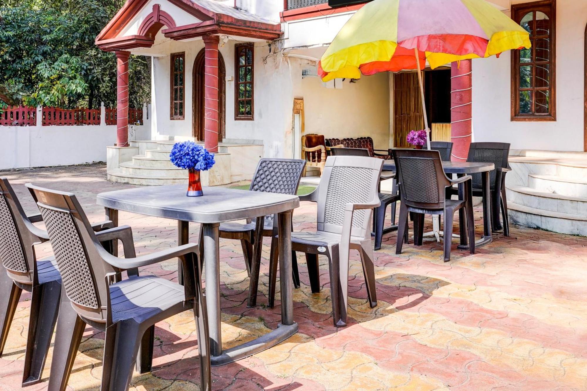 בנולים Oyo Flagship Triple Beach Guest House מראה חיצוני תמונה